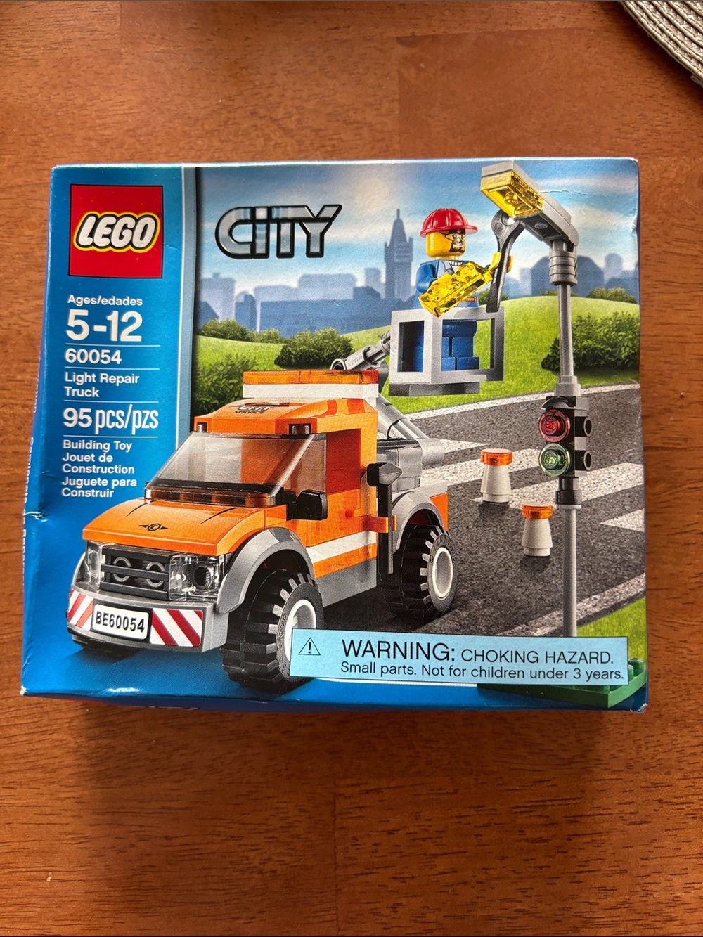RETIRED Lego City Orange Light Repair Truck Set with Traffic Light